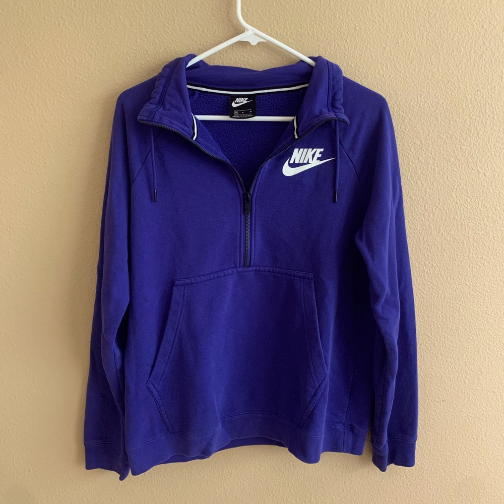 Nike half zip sweatshirt!!